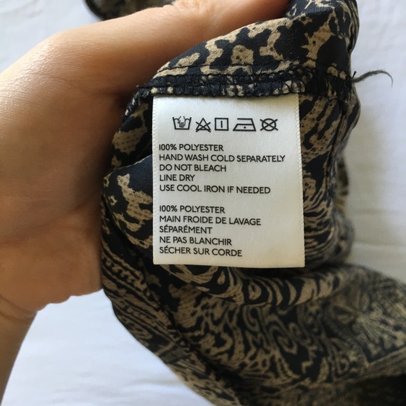 SOLD✖️ Neutral Batik Print Dress - Picture 5 of 6